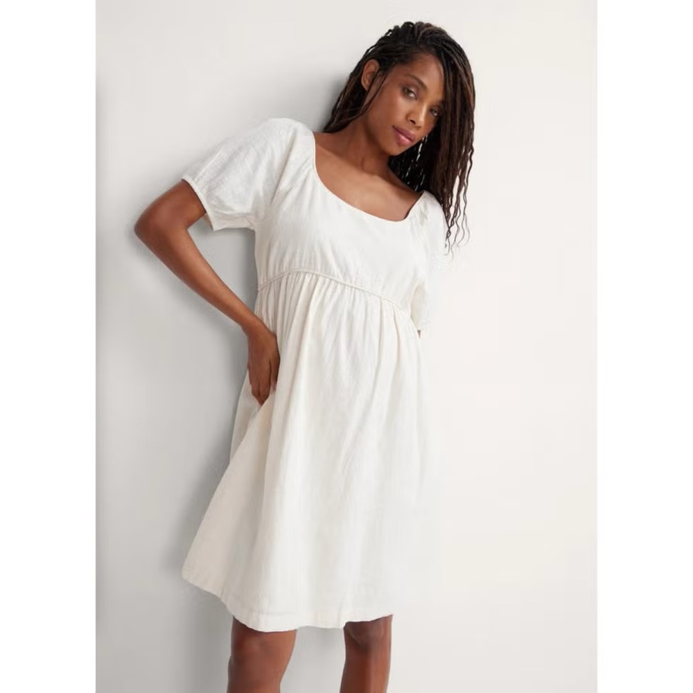 Ingrid & Isabel Puff Short Sleeve Linen Midi Maternity Dress with Pockets